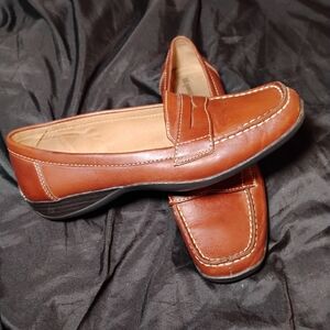 Naturalizer Brown loafers size 8